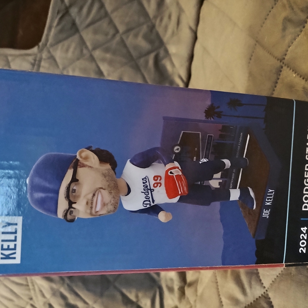 Dodgers Bobblehead with Red Glove